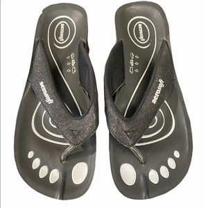 Aerosoft Size 41 US Size 8 Black Comfortable Flip Flop Sandal